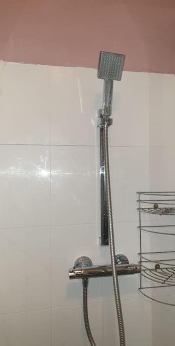 Abbey Wood Spacious Bedroom With Private Bathroom. المظهر الخارجي الصورة
